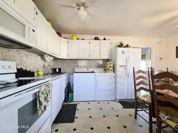 Elizabeth City, NC 27909,303 Roanoke AVE