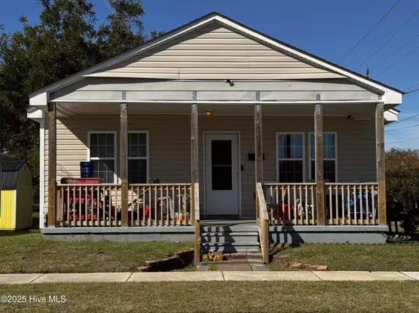 309 N 13th ST, Morehead City, NC 28557