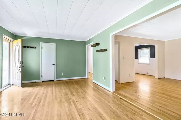 Elizabeth City, NC 27909,1510 Crescent DR