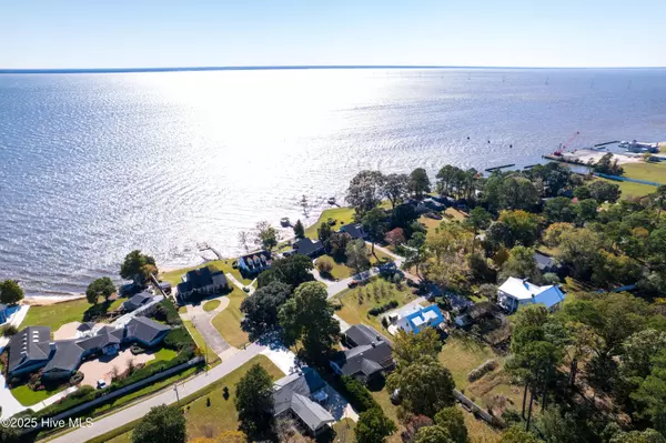 Edenton, NC 27932,129 Country Club DR