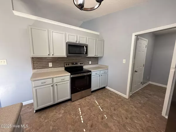 Richlands, NC 28574,203 Angie CT