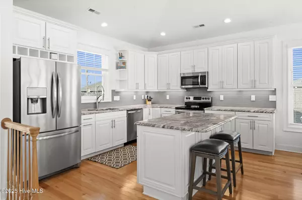 Surf City, NC 28445,1318 N New River DR