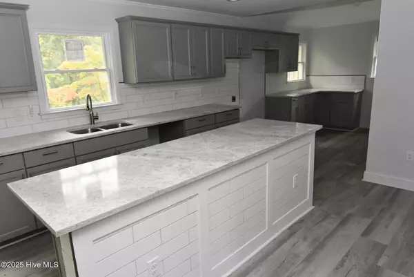 Tarboro, NC 27886,1103 Vance DR