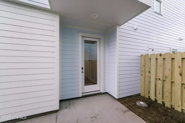 Carolina Beach, NC 28428,505 Greenville AVE #Unit 1