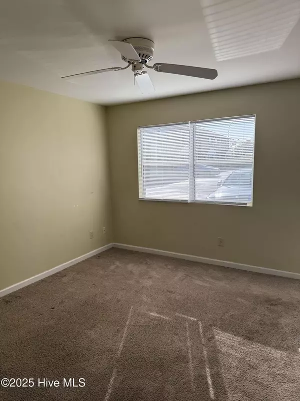 Morehead City, NC 28557,3320 Bridges ST #9