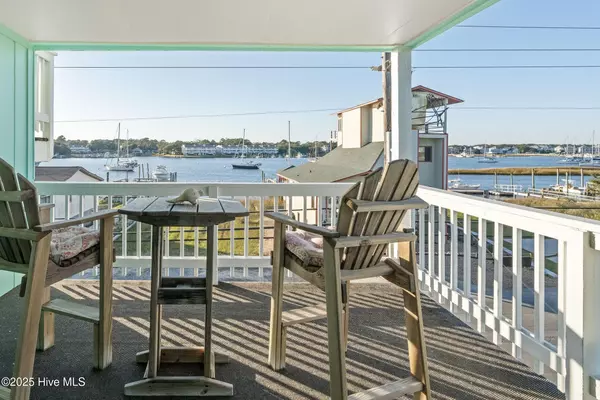 1008 Canal DR #2a, Carolina Beach, NC 28428