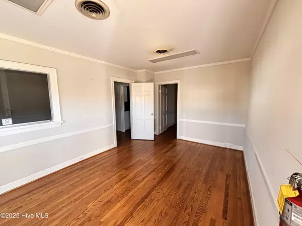 Clinton, NC 28328,312 College ST #E