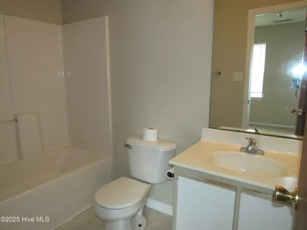 Jacksonville, NC 28546,206 Meadowbrook LN