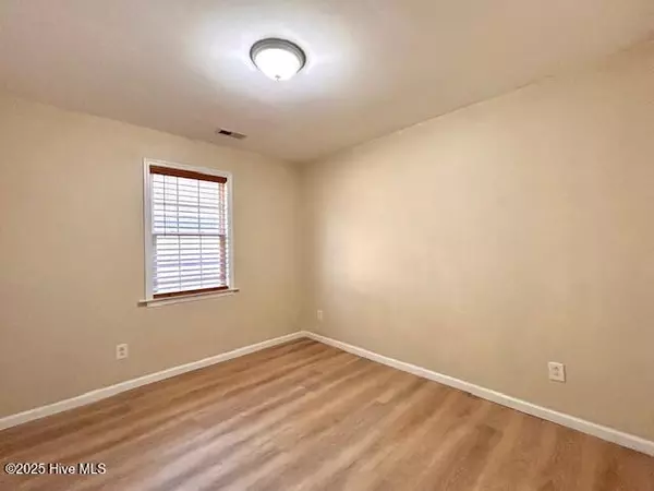 Jacksonville, NC 28540,132 Sanders ST