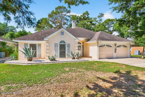 1761 Oakbrook DR SW, Ocean Isle Beach, NC 28469