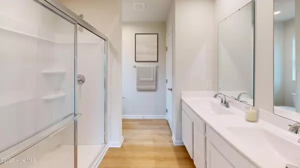 Winnabow, NC 28479,805 Haw Creek AVE NE