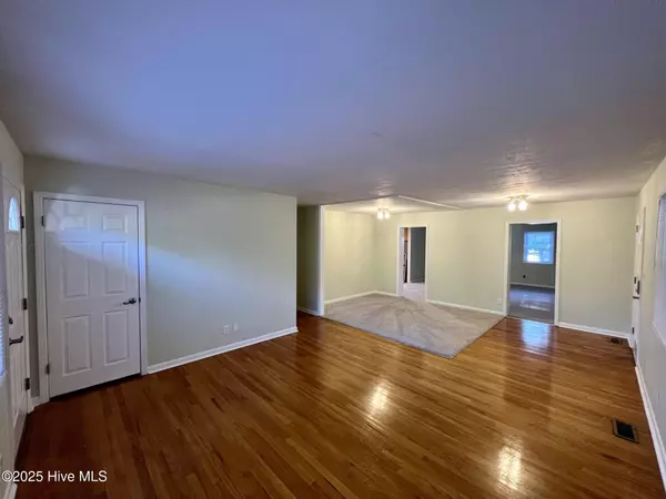 Southern Pines, NC 28387,645 N Page ST