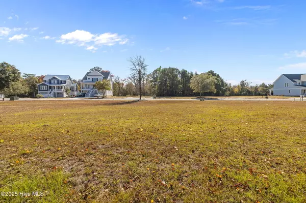 Newport, NC 28570,117 Hardwick LN