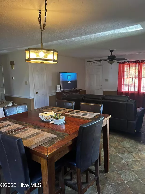 Kenly, NC 27542,603 E Rose LN