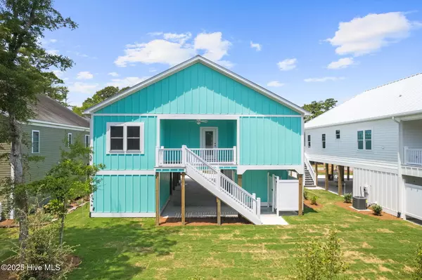 Oak Island, NC 28465,204 NE 33rd ST