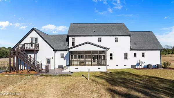 Kinston, NC 28504,328 Oak Bluff RD