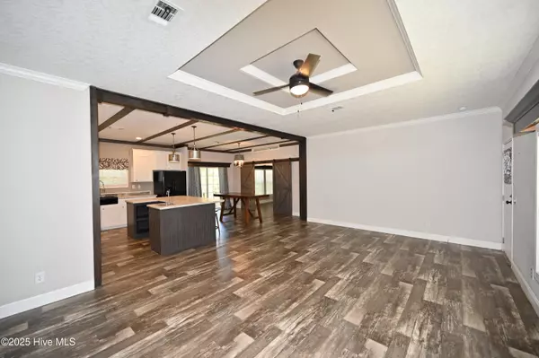 Whiteville, NC 28472,6177 James B White HWY N