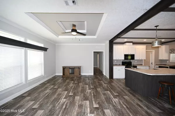 Whiteville, NC 28472,6177 James B White HWY N