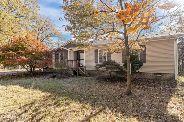 247 Mcmillan RD, Vass, NC 28394