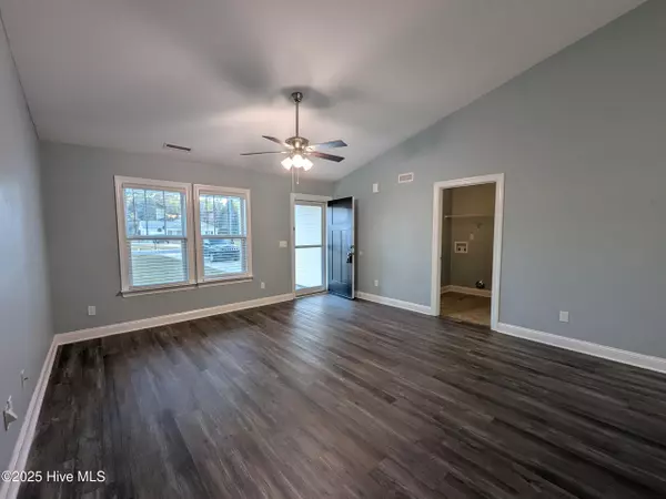 Currie, NC 28435,184 Montague RD