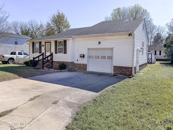 Elizabeth City, NC 27909,411 Dunstan LN