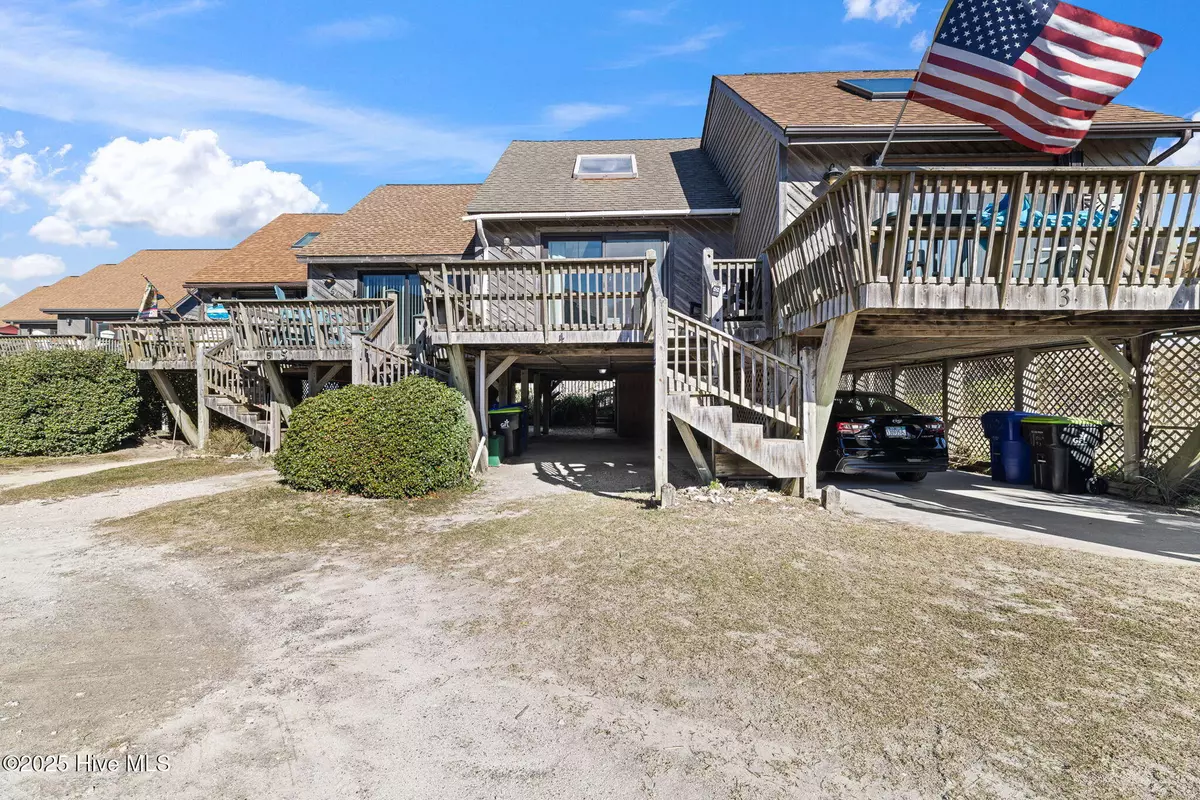 North Topsail Beach, NC 28460,892 New River Inlet RD #4
