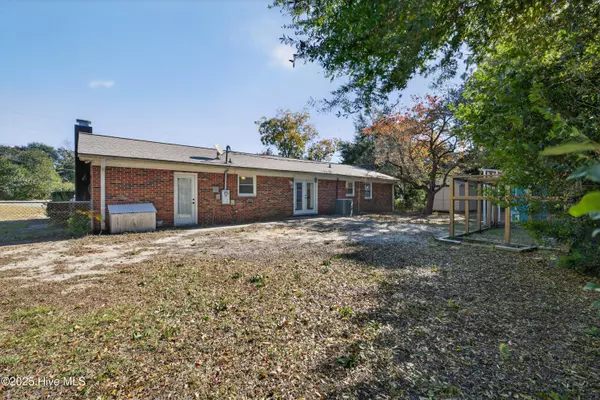 Wilmington, NC 28412,733 Shawnee TRL