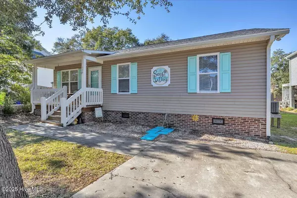 Oak Island, NC 28465,135 NE 36th ST