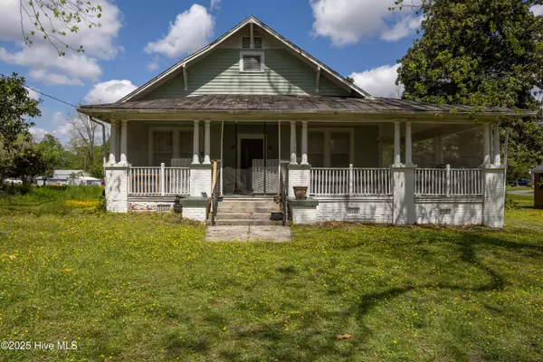 315 E Hill ST, Warsaw, NC 28398