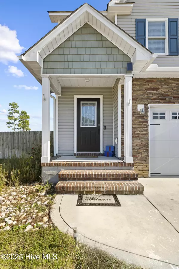 Hubert, NC 28539,135 Rosemary AVE