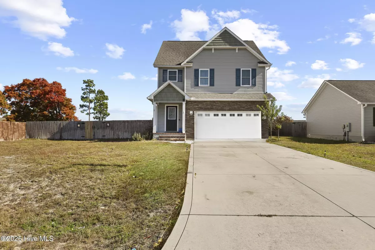 Hubert, NC 28539,135 Rosemary AVE