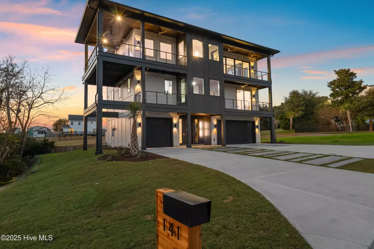 Hampstead, NC 28443,141 Dogwood LN