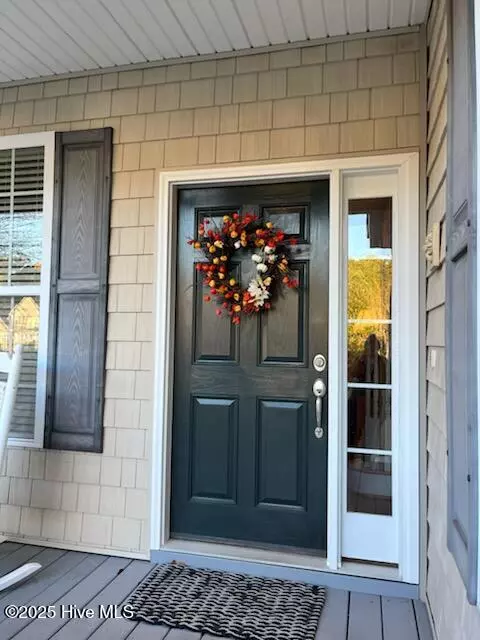 Morehead City, NC 28557,1704 Ivory Gull DR