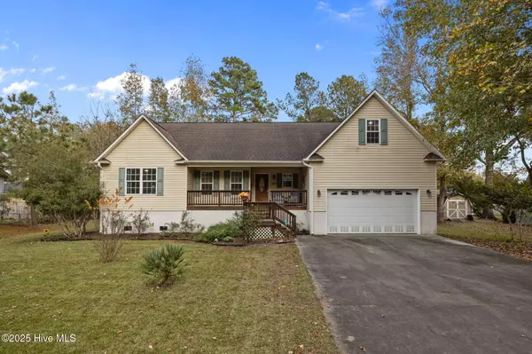 105 Seafarers CT, New Bern, NC 28562