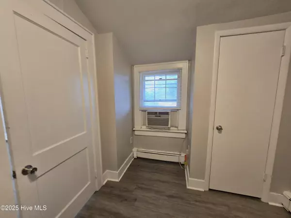 Elizabeth City, NC 27909,1221 Carolina AVE #3d