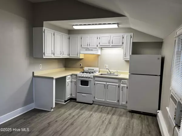 Elizabeth City, NC 27909,1221 Carolina AVE #3d