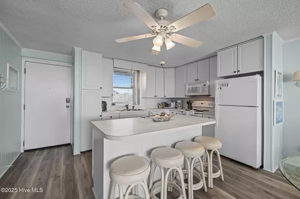 Atlantic Beach, NC 28512,2305 W Fort Macon RD #101