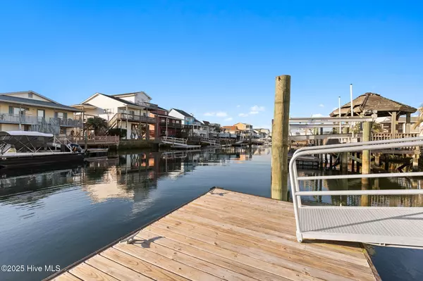 Holden Beach, NC 28462,109 Salisbury ST