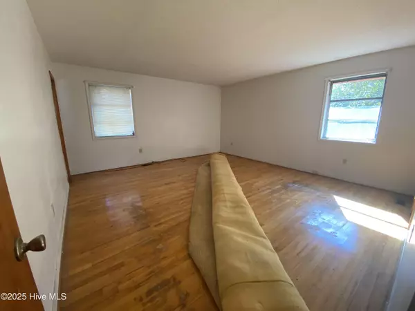 Hampstead, NC 28443,20808 Us Highway 17