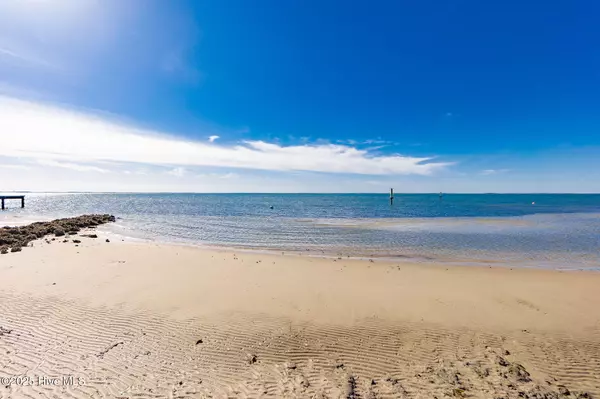 Harkers Island, NC 28531,1324 Island RD