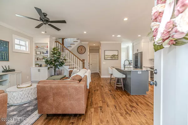 Southern Pines, NC 28387,705 N Leak ST