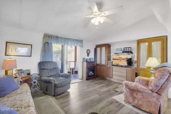 Oriental, NC 28571,51 Robin LN