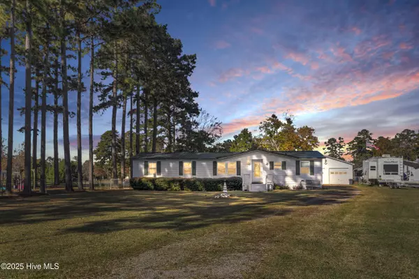 Oriental, NC 28571,51 Robin LN