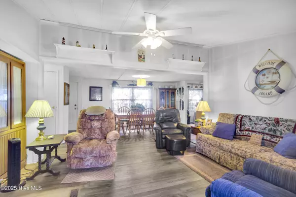 Oriental, NC 28571,51 Robin LN