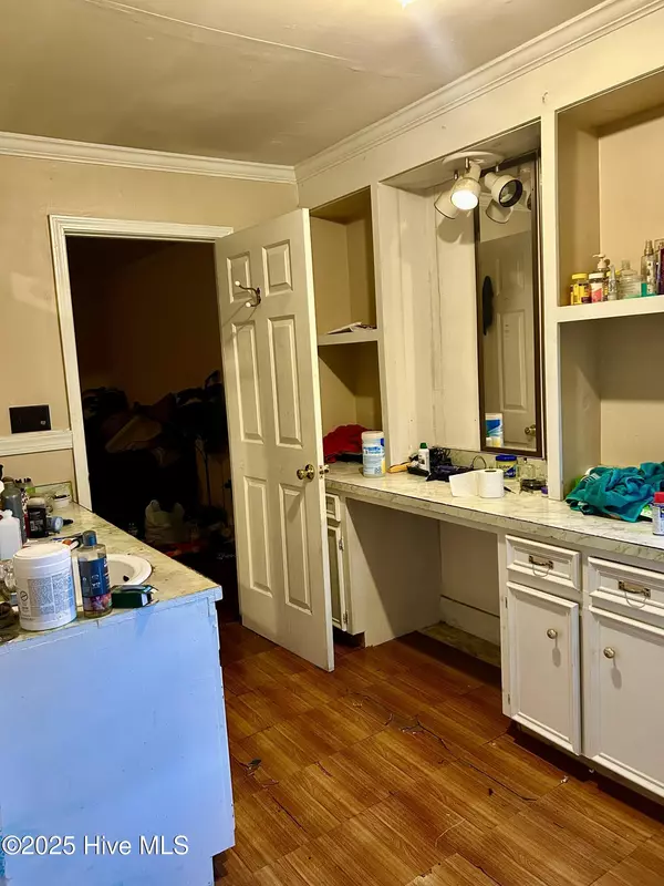 Kinston, NC 28501,513 J P Harrison BLVD