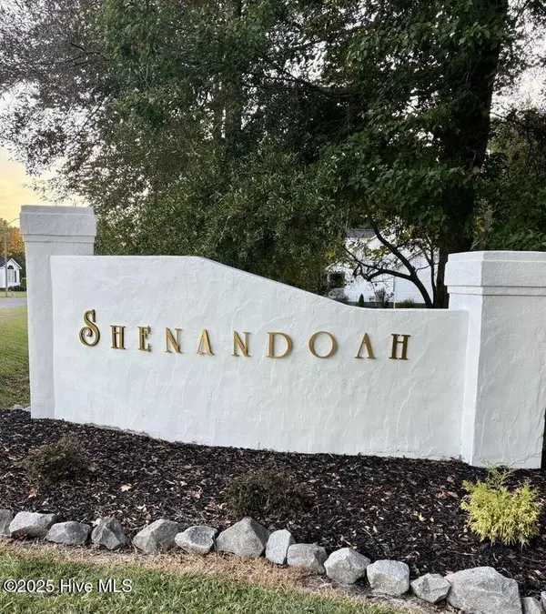 Greenville, NC 27834,2102 Shenandoah CT