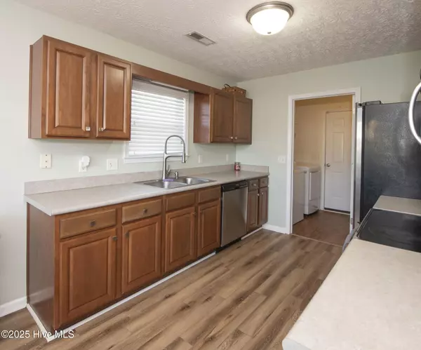 Holly Ridge, NC 28445,236 Red Carnation DR