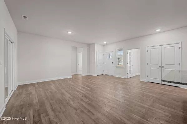 New Bern, NC 28560,219 Lake Tyler DR