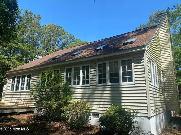 Pine Knoll Shores, NC 28512,102 Chestnut CT