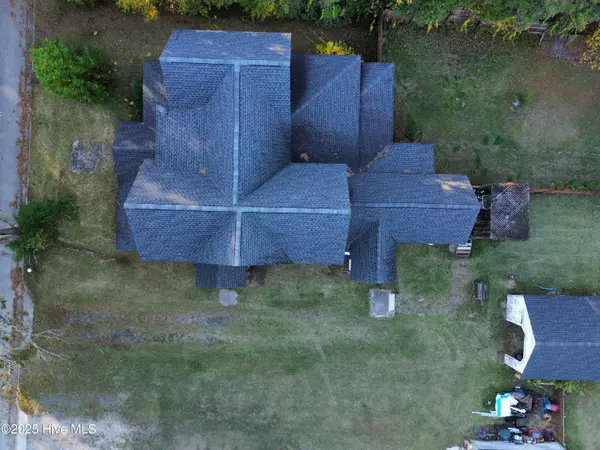 Laurinburg, NC 28352,414 W Cronly ST W